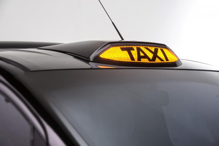  Nissan NV200 London Taxi 2014 года  (фото 10 из 12)